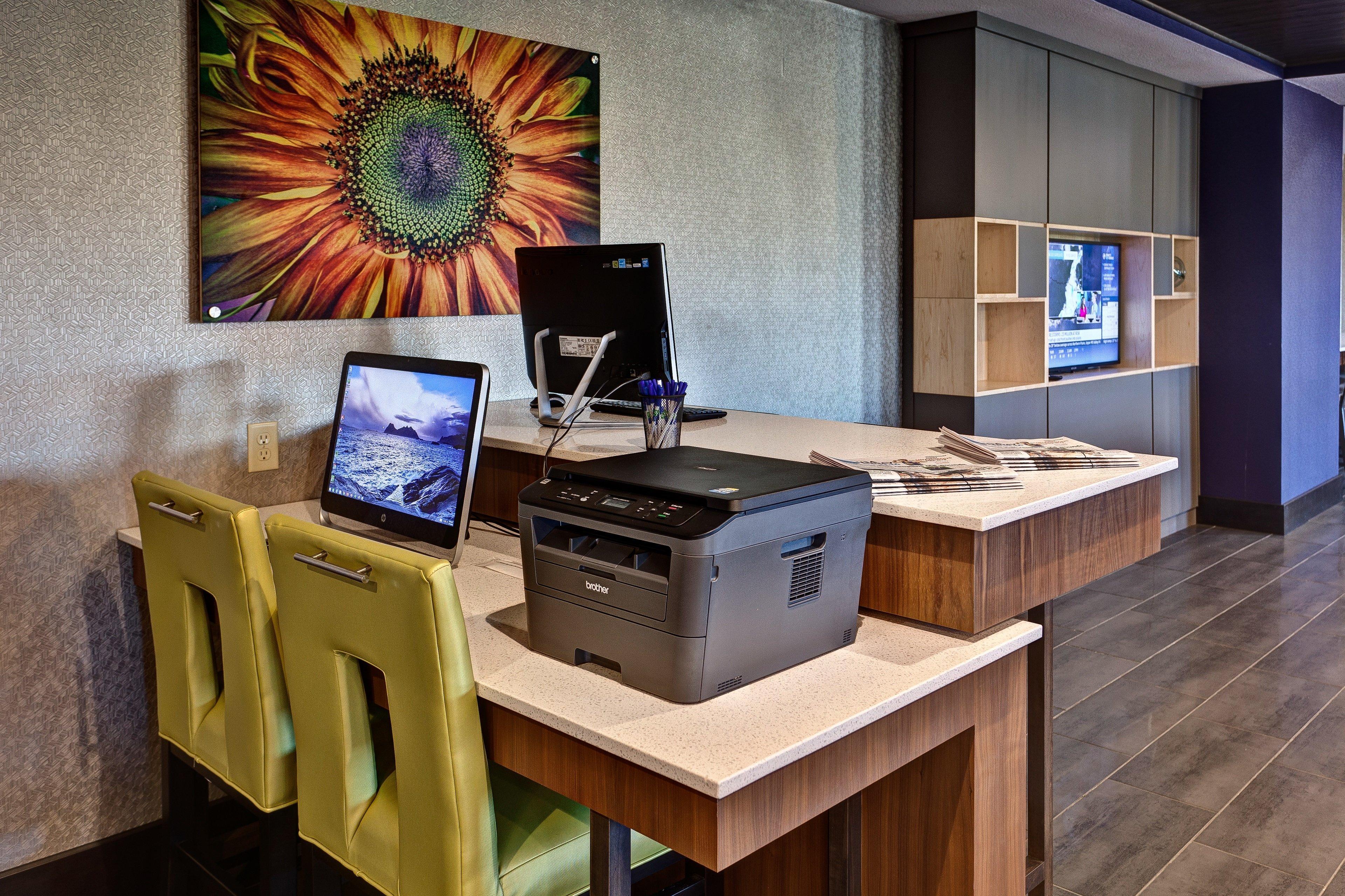 Holiday Inn Express Hutchison By Ihg Hutchinson Exterior foto