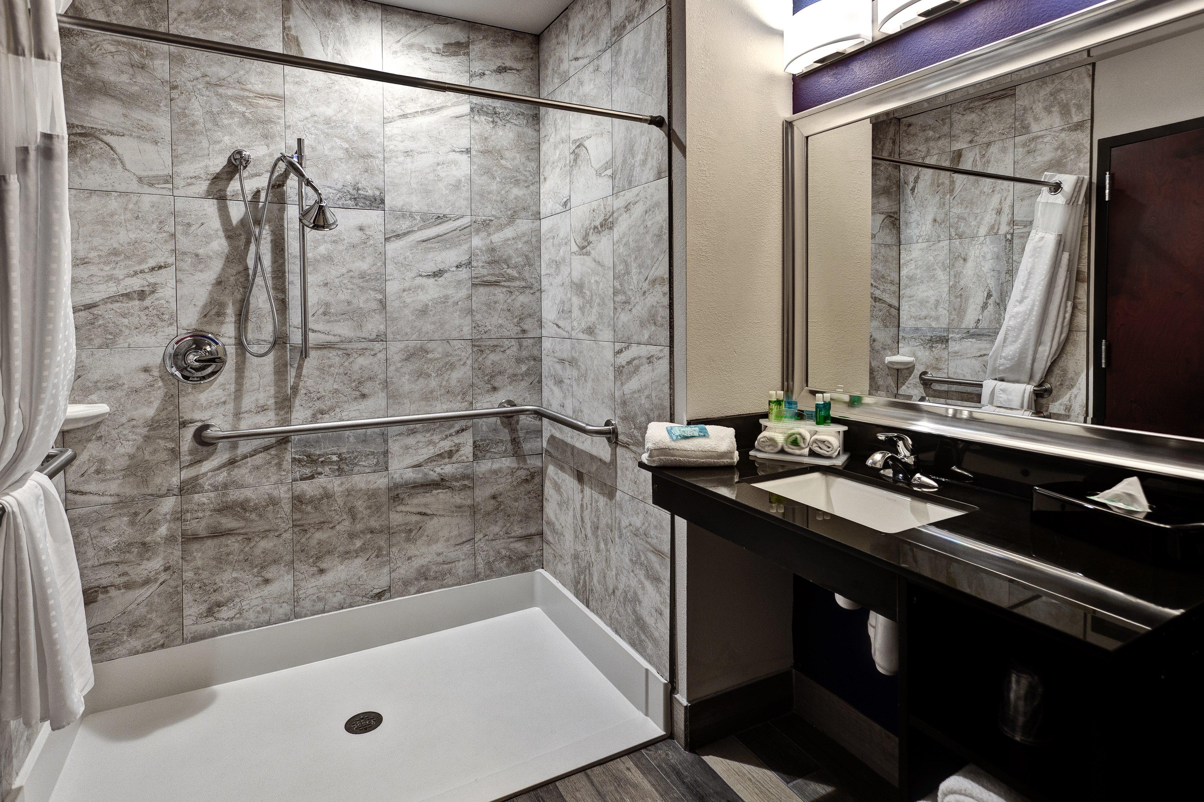 Holiday Inn Express Hutchison By Ihg Hutchinson Exterior foto