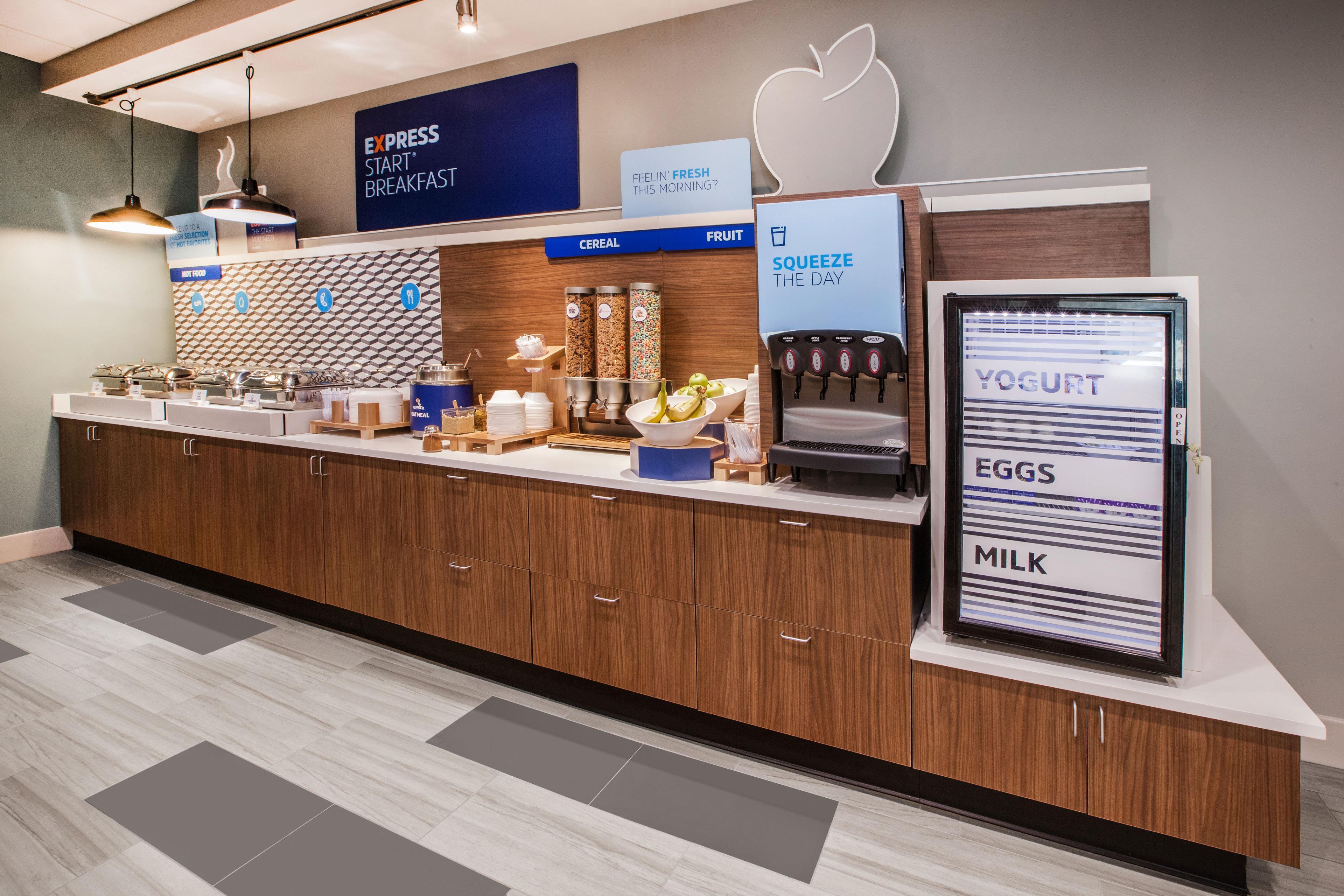 Holiday Inn Express Hutchison By Ihg Hutchinson Exterior foto